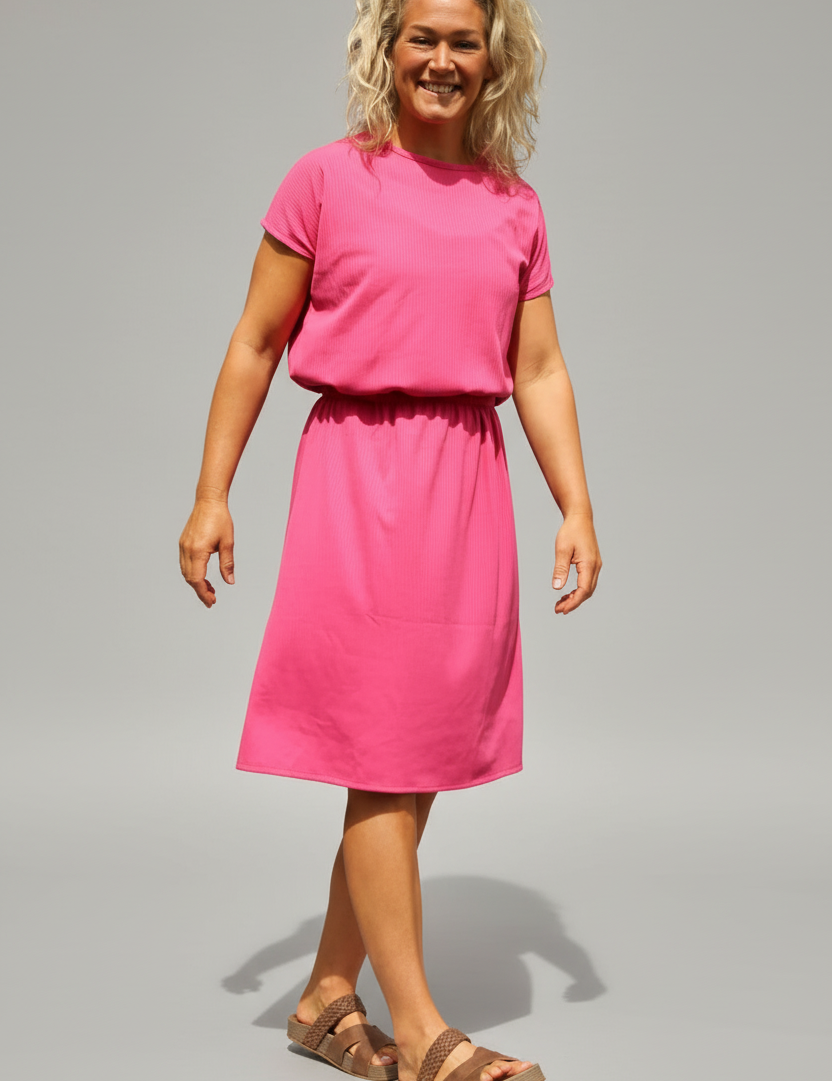 enhanced-Rosa_Klanning_Millan_Pink_power_252_2048x2048_762859e6-d4da-465d-b3c1-d21769c8c4ec.png