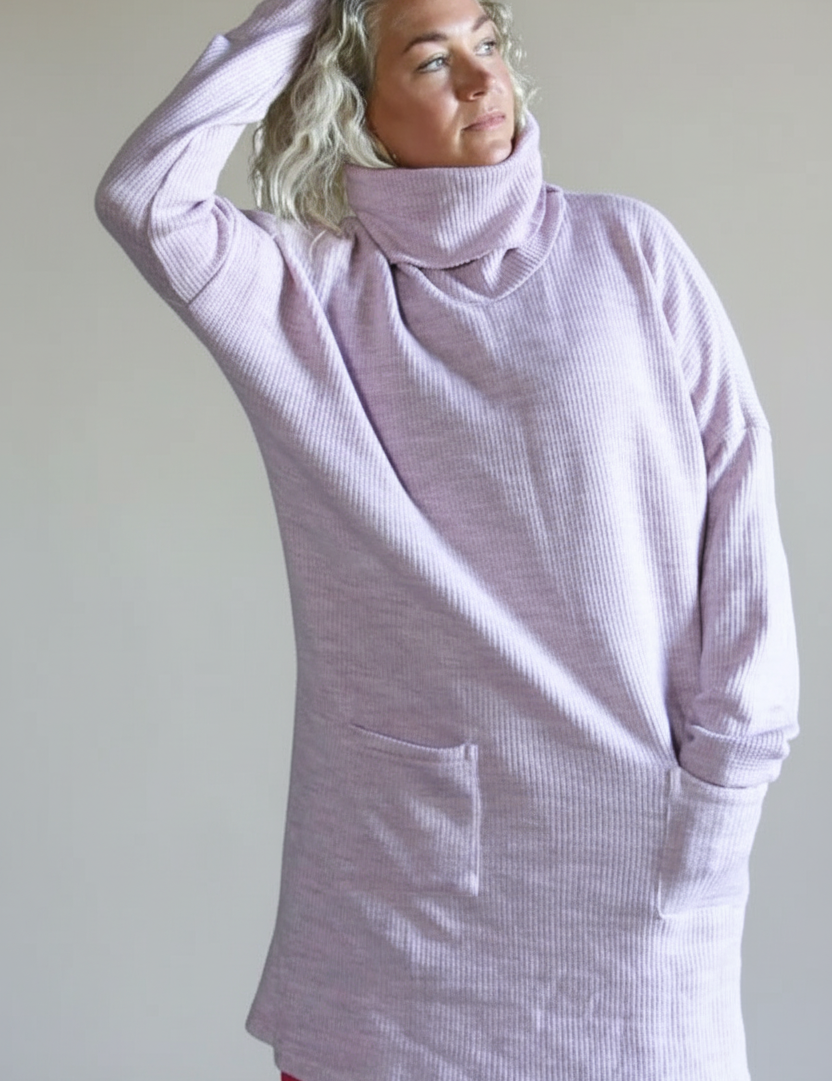 enhanced-Rosa_Trojklanning_Polo_Loose_Pink_254_2048x2048_50df746f-d8dc-448f-918e-15c08f93f496.png