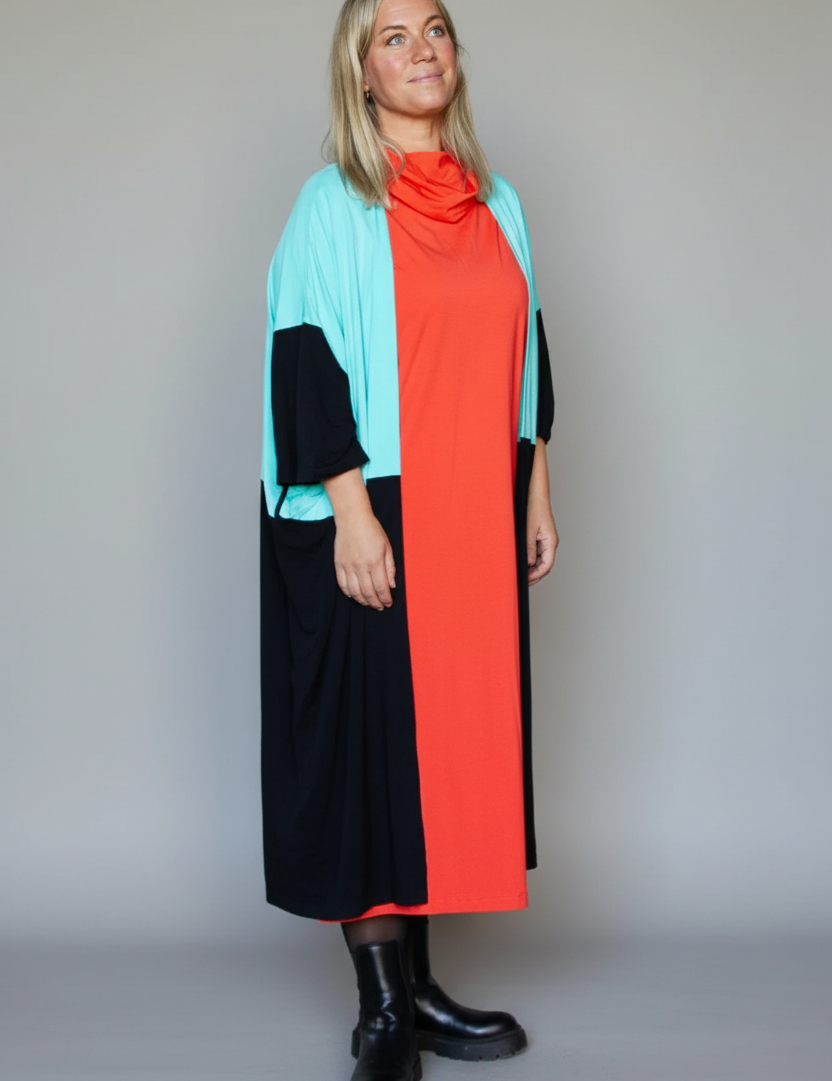enhanced-Svart_Mint_forgad_Kimono_Tylosand_Two_Colored_Mint_Black_251_2048x2048_a98e71fc-bb2a-4187-bb25-52dad03b98c1.png