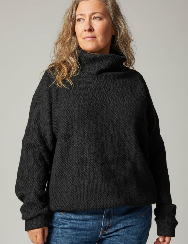 enhanced-Svart_Polotroja_Ryen_Black_253_2048x2048_c59ba46a-6b85-4e64-8b4c-3ca57fb95dbc.png
