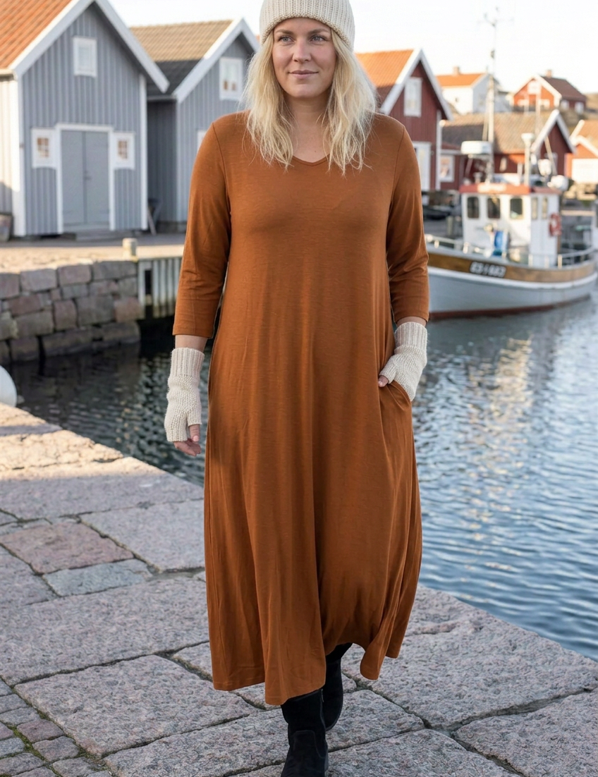 Gående längs kajen utan väska