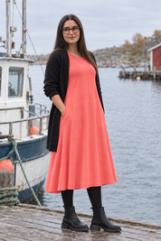 Korallrosa Ballerina med ny modell, pose 2